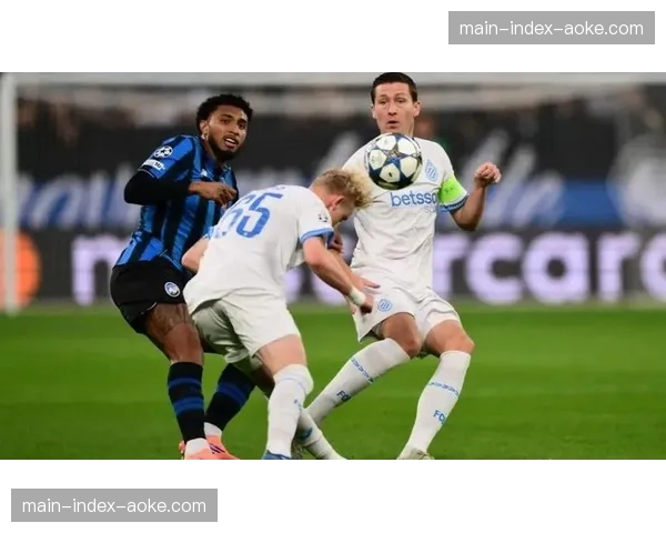 皇马在爆冷输球后争冠形势急转直下，球队需要谨慎平衡欧冠与联赛压力