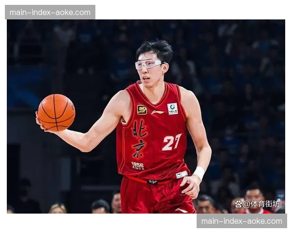 北京首钢周琦赵睿伤病恢复牵动冲冠前景，麦基加盟构筑超级内线双塔